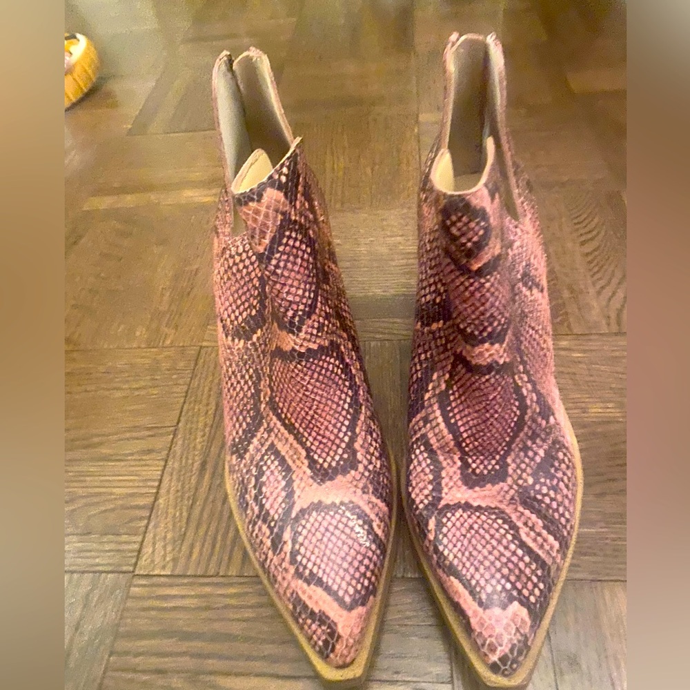 Pink snake skin Vince Camuto booties
